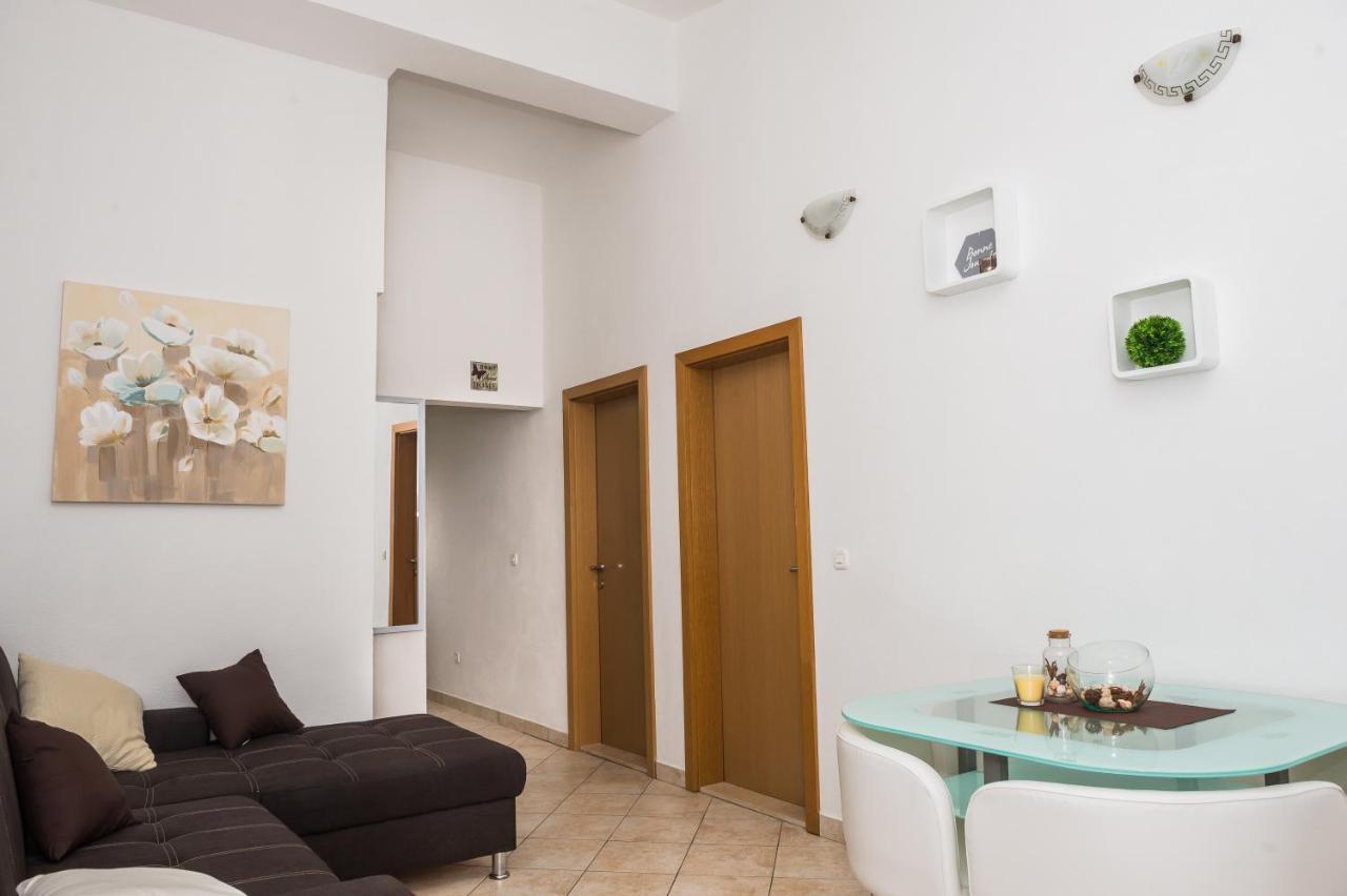 Apartments Slavka Рогозница Экстерьер фото