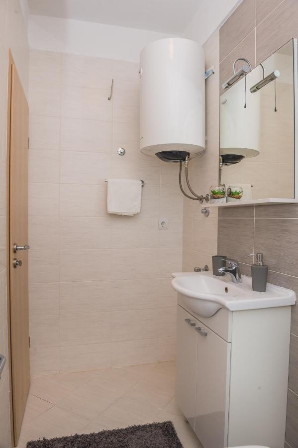 Apartments Slavka Рогозница Экстерьер фото