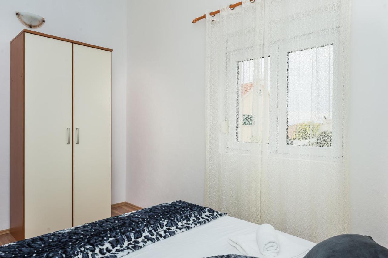 Apartments Slavka Рогозница Экстерьер фото