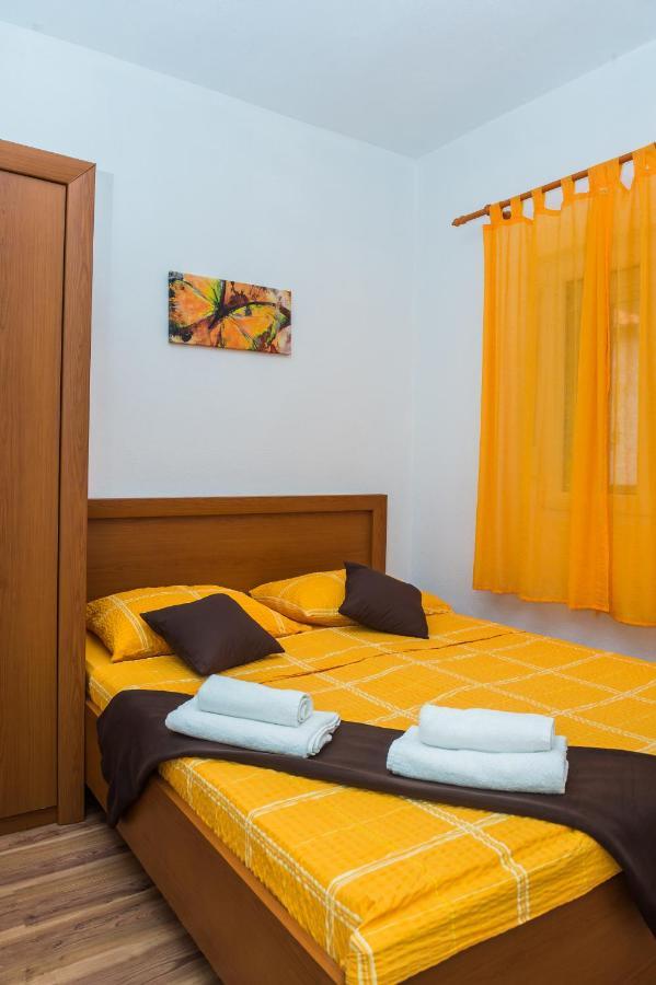 Apartments Slavka Рогозница Экстерьер фото